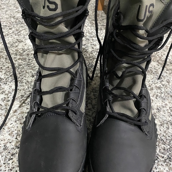 Nike hiking boots/ Size 7
